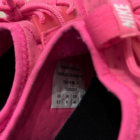 Nike Juvenate Women’s Sneaker - Size 8.5 - Picture 8 of 8